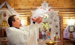 Рекомендации родителям — в какие дни можно крестить ребенка