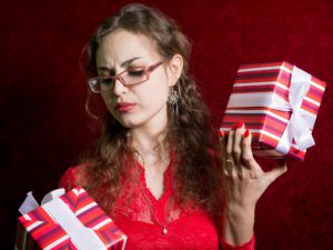 почему нельзя передаривать подарки